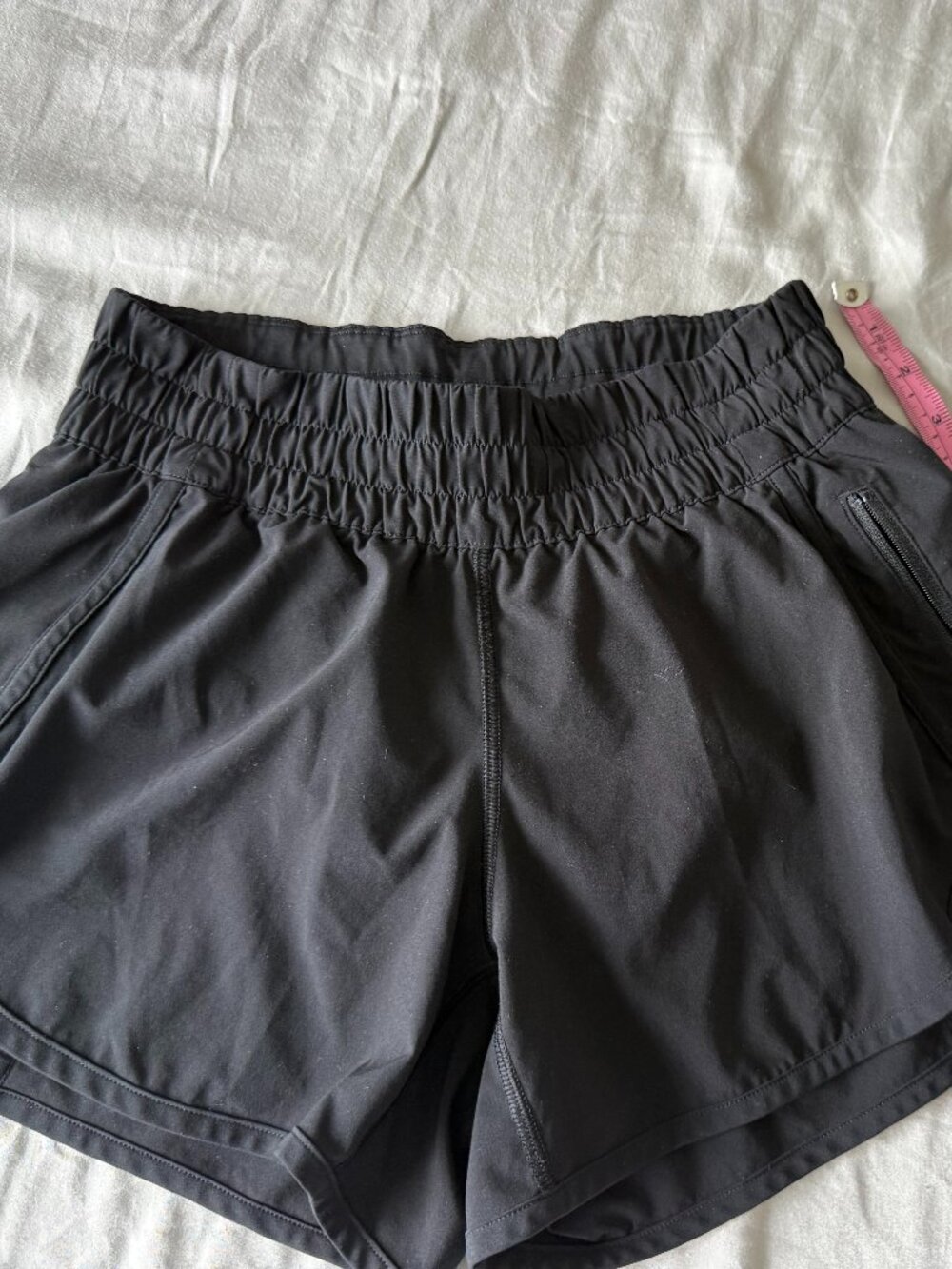 Lululemon Speed Up Short 2.5" Low Rise Size 6